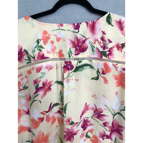 Investments Floral Top Women's 2X Woven V-neck 3/4 Tie Sleeves Yellow NEW - Picture 6 of 7